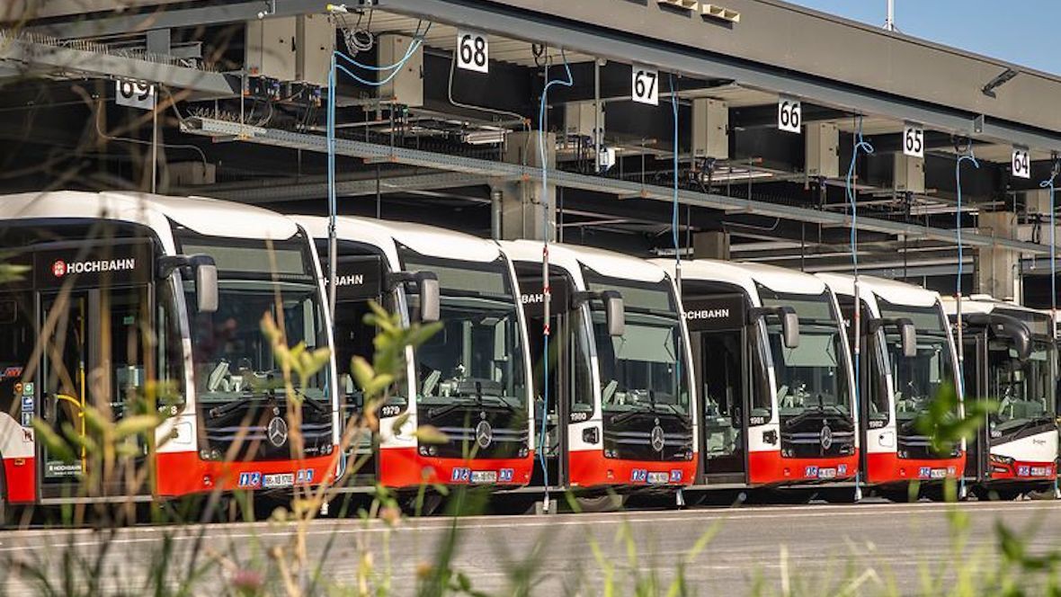 Hochbahn: Fahrgastrekord Und Autonome Shuttles