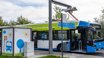 Elektrobus in Münster mit Schnellladestation