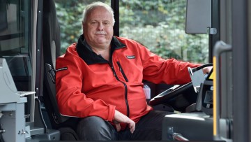 Busfahrer Thomas Steffens der Hamburger Hochbahn