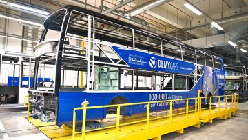 Daimler Buses lackiert 100.000sten Setra