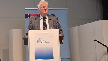 Dieter Gauf beim 42. Tag der Bustouristik in Bremerhaven