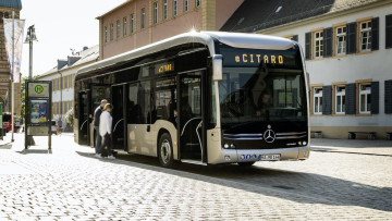 VHH: Großaufträge für Daimler und MAN