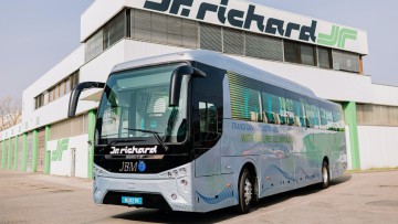 Elektro_Reisebus_JBM_Dr_Richard