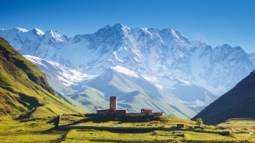 Georgien_Berge_Kloster