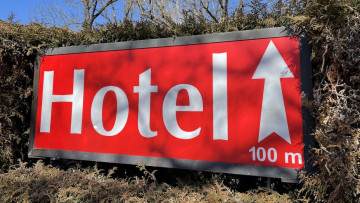 Hotel_Schild