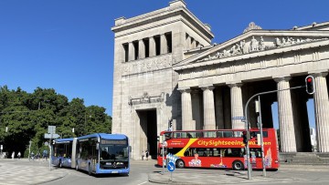 Busse_Muenchen_Sightseeing_Koenigsplatz