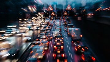 Stau_Trüber Blick_Dunkelheit