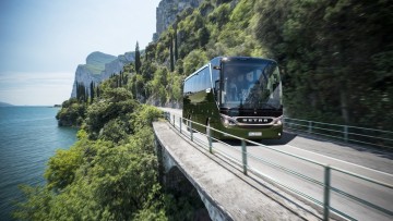 Bushersteller: Daimler Buses unterzieht Reisebusse einem Update