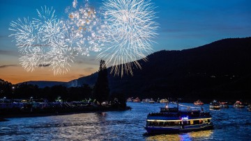 Rhein_in_Flammen_Feuerwerk_Konvoi