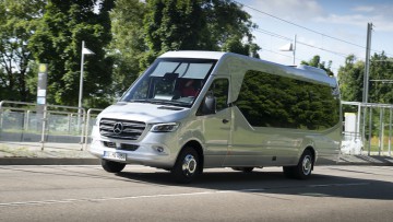 Mercedes-Benz_Minibus