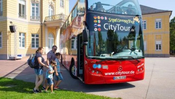 Doppelstockbus von Willms Touristik in Karlsruhe