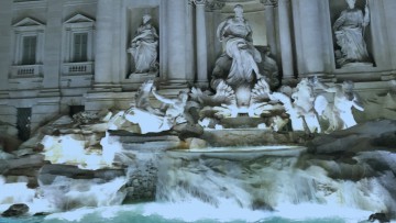 Rom_Trevi_Brunnen_Italien