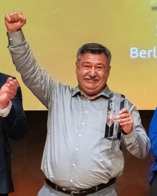 Sener Piskin, BVG Berlin, ausgezeichnet in der Kategorie Außergewöhnliche Leistung