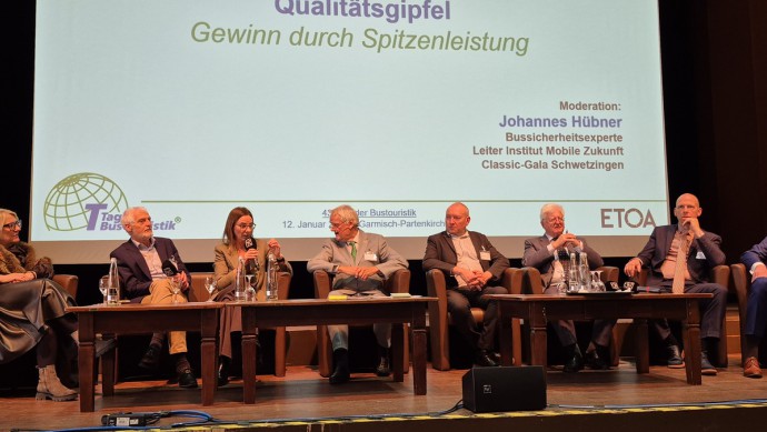 Diskussionsrunde beim 43. Tag der Bustouristik