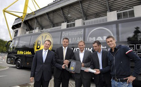 Borussia Dortmund Mannschaftsbus Optimiert