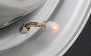 LED Reifendrucksensoren