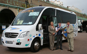 Unvi-Clubbus mit Insel-Auszeichnung