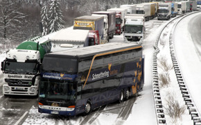 Bus auf der A9