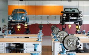 Mit dem Schiff zur Werkstour in der Autostadt Autostadt Wolfsburg