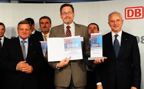 EvoBus ist Top-Lieferant der Deutschen Bahn