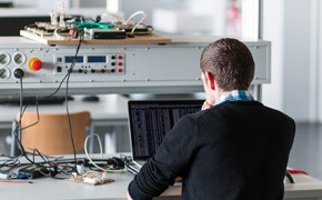 CARISSMA entwickelt Testverfahren für Hochvoltenergiespeicher