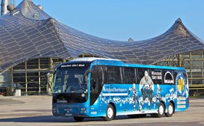 Mannschaftsbus des EHC München