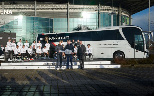Mannschaftsbus Nationalmannschaft_MAN