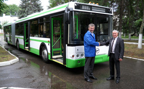 MAN erhält Großauftrag über 2.188 Motoren für Busse aus Russland MAN-Auftrag über 2.188 Motoren nach Russland