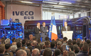 François Hollande besucht Iveco Fabrik in Annonay
