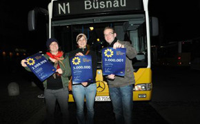 Dreimillionster Fahrgast bei SSB-Nachtbussen