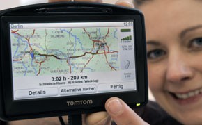 Bedienung eines Navi während der Fahrt ist grob fahrlässig Navi