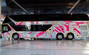 Neoplan Skyliner wird zum rollenden Kunstwerk