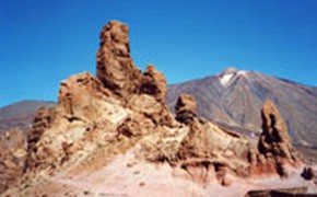 Roques_de_Garcia_und_Teide_1