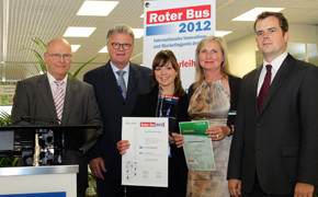HanseMerkur Reiseversicherung, Roter Bus