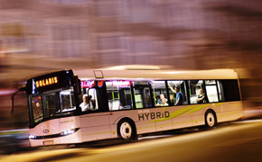 InterUrbino und Hybrid: Solaris auf der Busworld