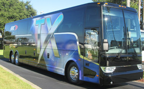 Zwei neue Van Hool-Reisebusse für den amerikanischen Markt