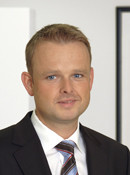 Direktor mit Golfschläger und Kochmütze Direktor mit Golfschläger und Kochmütze