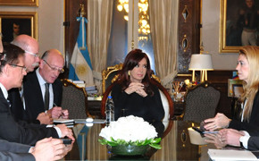 Daimler-Chef Zetsche in Argentinien