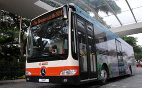 Mercedes-Benz Busse mit BlueTec für Südostasien