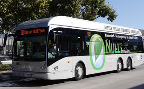 Wiesbaden: Brennstoffzellen-Busse vorgestellt