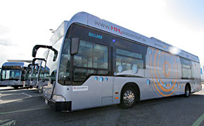 Erstmals Brennstoffzellenhybridbusse im Linienverkehr