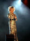 Elke Sommer Schmidt Theater