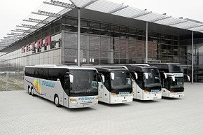 Vier Setra Busse für Fromm Reisen