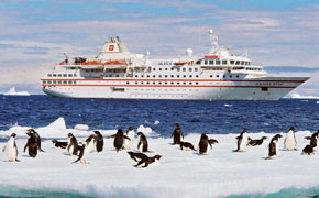 MS Hanseatic zum Schiff des Jahres 2009 gekürt MS Hanseatic zum Schiff des Jahres 2009 gekürt
