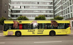 KVB: Schüler gestalten einen Bus Schüler gestalten Bus in Köln