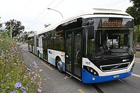 Weltpremiere in Luzern: Gelenk-Hybridbus VBL