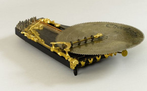 Schweiz: Sonderausstellung im Museum für Musikautomaten Seewen Zither, Museum für Musikautomaten