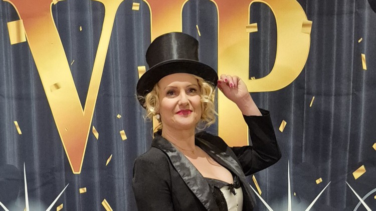 Gala-Abend mit Marlene-Dietrich-Double