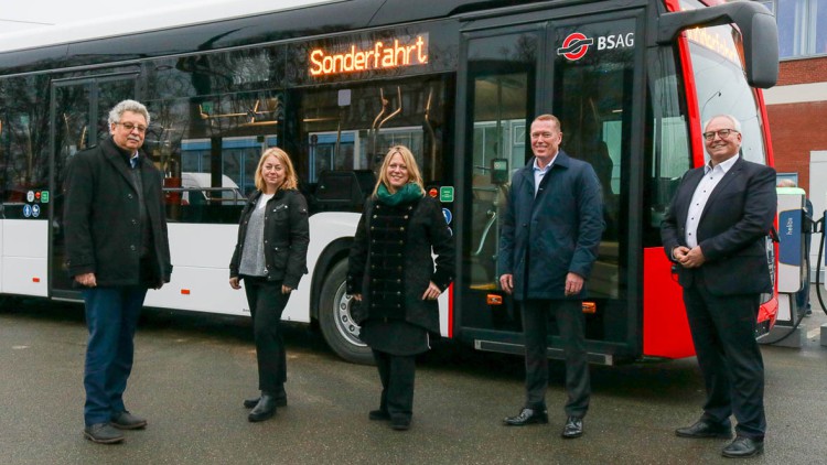 BSAG, Matthias Zimmermann, Monika Alke, Dr. Maike Schaefer, Rüdiger Kappel, Thorsten Gallo, Daimler Buses)