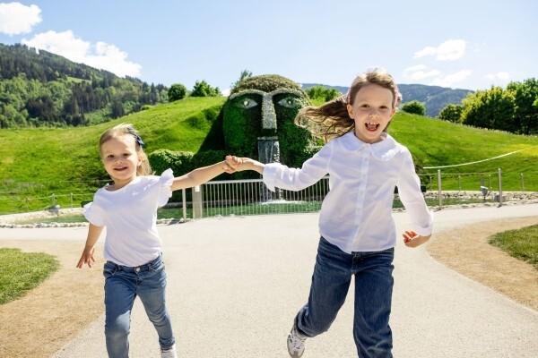 Familienfest mit Kinderprogram zum 30-jährigen Bestehen der Kristallwelten